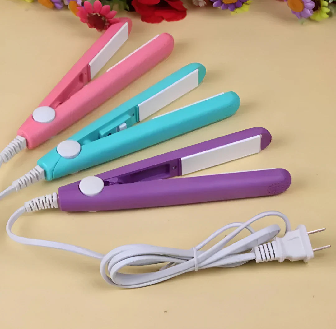 Mini Portable Hair Straightener – Travel-Friendly, Fast Heating & Smooth Styling